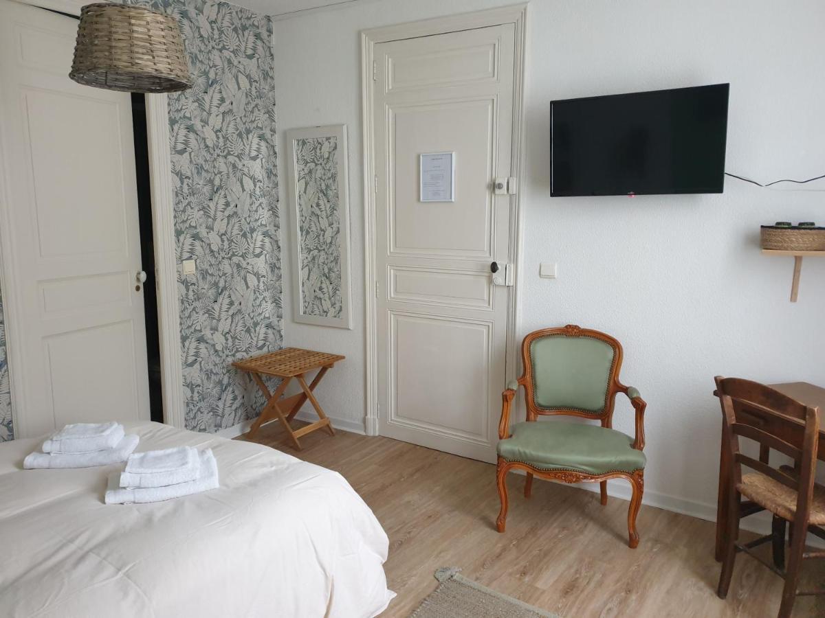 Chambres d'Hôtes et Gîtes- L'Abri sous Roche Tautavel Exterior foto